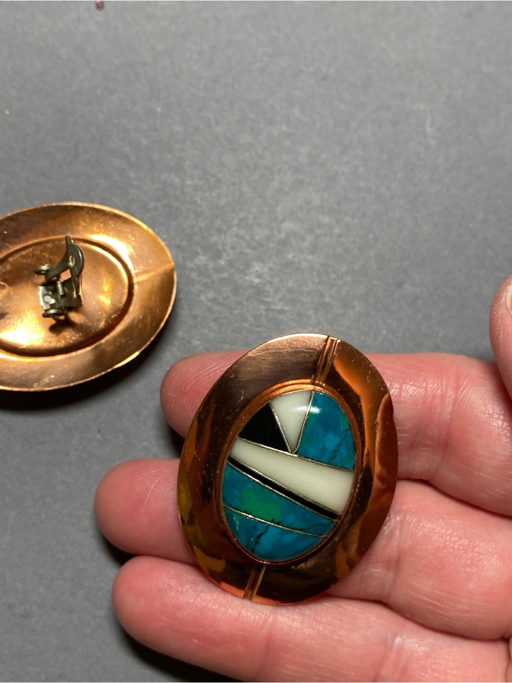Vintage copper gemstone inlay clip earrings - Picture 4 of 4